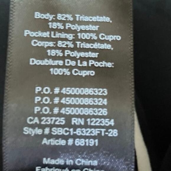 Aritzia Babaton Women's Black High Rise Pleated Pull On Elastic Waist Shorts 0 - Picture 6 of 6